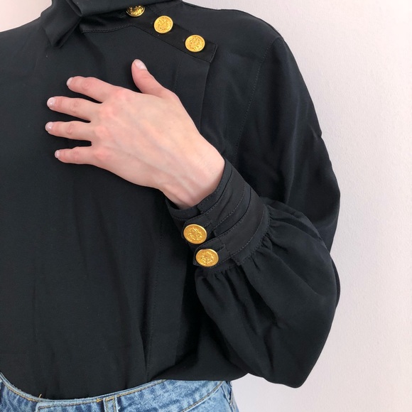 🚫 Included w/bundle 🚫 Black Blouse - Picture 2 of 5